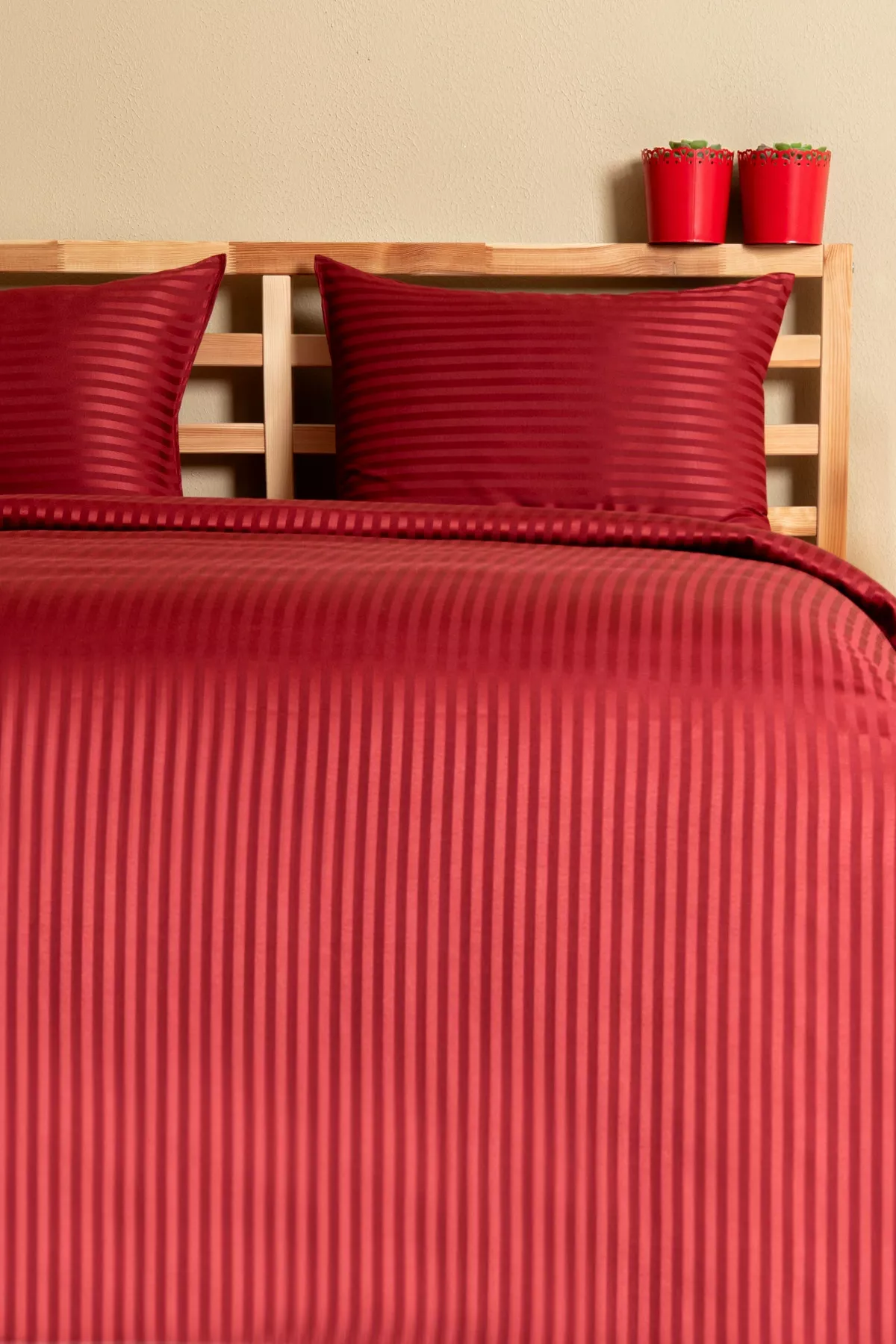 Nevresim Takımı, Çizgili Saten - Kırmızı İnci - Görsel 5