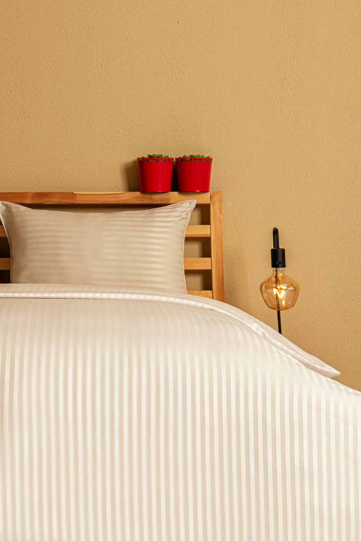 Nevresim Takımı, Çizgili Saten - Krem İnci - Görsel 1