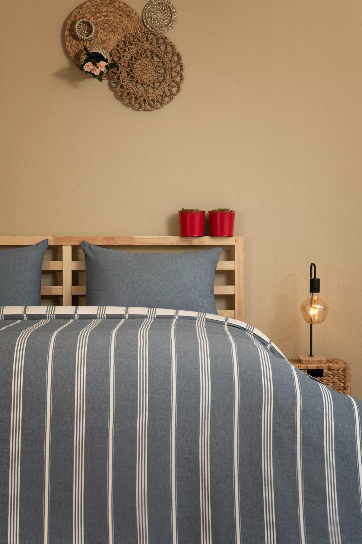 Nevresim Takımı, İzmir Desen - %100 Pamuk - Görsel 1